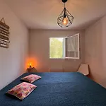 Apartment Avec Terrasse Et Piscine, Proche D'erromardie, Jean De Luz - Fr-1-239-932 *