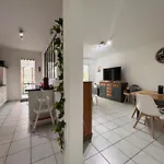 Apartment Avec Terrasse Et Piscine, Proche D'erromardie, Jean De Luz - Fr-1-239-932