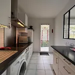 Apartment Avec Terrasse Et Piscine, Proche D'erromardie, Jean De Luz - Fr-1-239-932 *