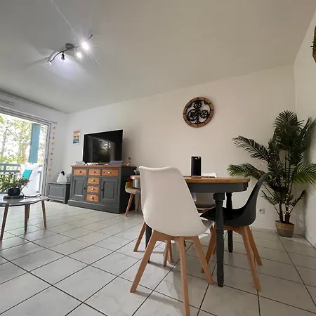 Avec Terrasse Et Piscine, Proche D'erromardie, Jean De Luz - Fr-1-239-932 Διαμέρισμα Saint-Jean-de-Luz